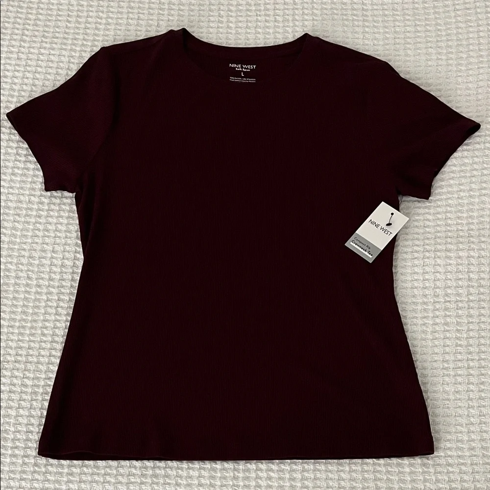 NWT Nine West fitted crew neck tee - Picture 2 of 8